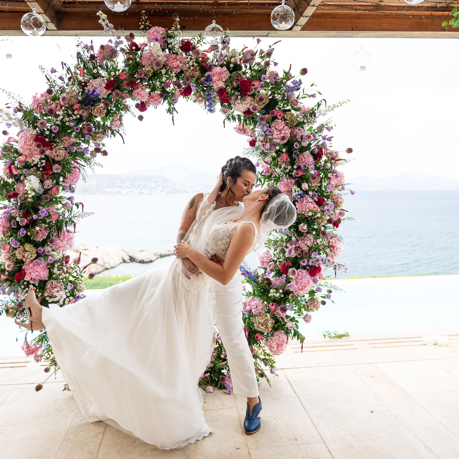 same sex wedding in island art and taste_couples photoshoot